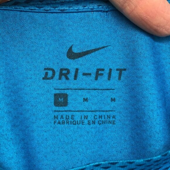 Nike Men's Blue Dri-Fit Digital Camo Short  Sleeve Athletic T-Shirt size M - Picture 3 of 13